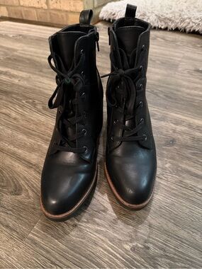 SOUL Naturalizer Black Lace-Up Ankle Boots with Brown Trim